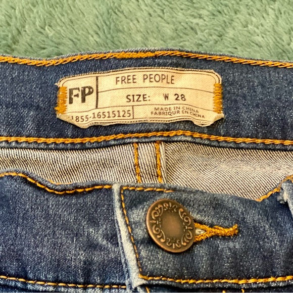 NWOT - Free People Dallas Jeans - Picture 9 of 9
